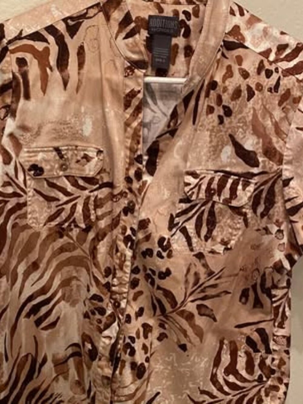 Chico's Animal Print Button-Down Short Sleeve Shirt Medium